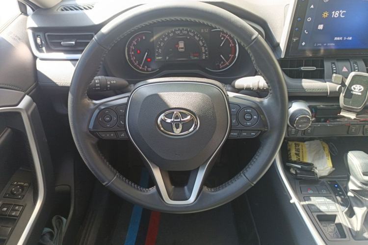 Used Toyota RAV4 2022 2.0L CVT 4x4 Style Plus Edition Steering Wheel