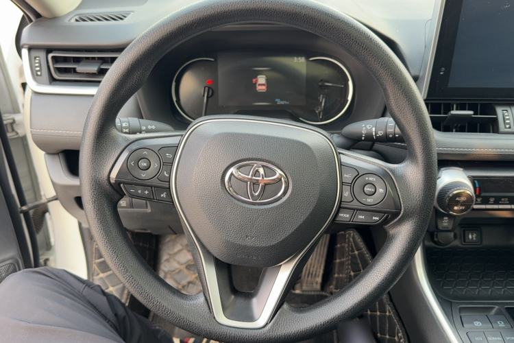 Used Toyota RAV4 2022 2.0L CVT Two-Wheel Drive Fashion Edition Steering Wheel