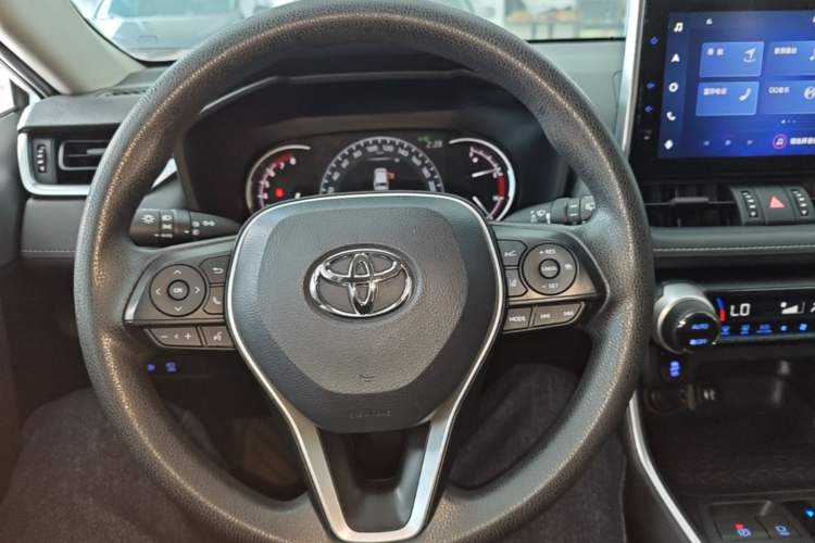 Used Toyota RAV4 2022 2.0L CVT Two-Wheel Drive Fashion Edition Steering Wheel
