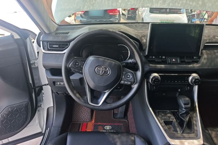 Used Toyota RAV4 2022 2.0L CVT Two-Wheel Drive Fashion Edition Steering Wheel