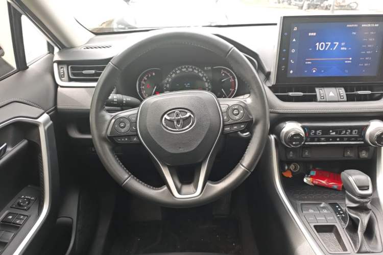 Used Toyota RAV4 2022 2.0L CVT Two-Wheel Drive Fashion Plus Edition Steering Wheel