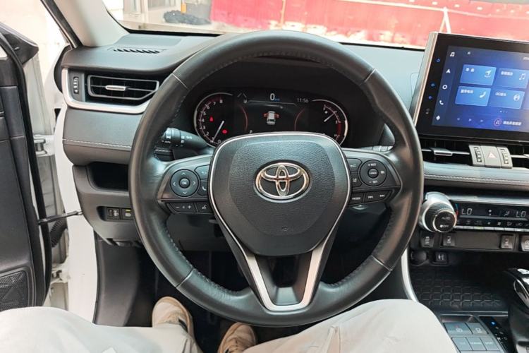 Used Toyota RAV4 2022 2.0L CVT Two-Wheel Drive Fashion Plus Edition Steering Wheel