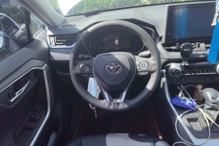 Used Toyota RAV4 2022 2.0L CVT Two-Wheel Drive Fashion Edition Steering Wheel
