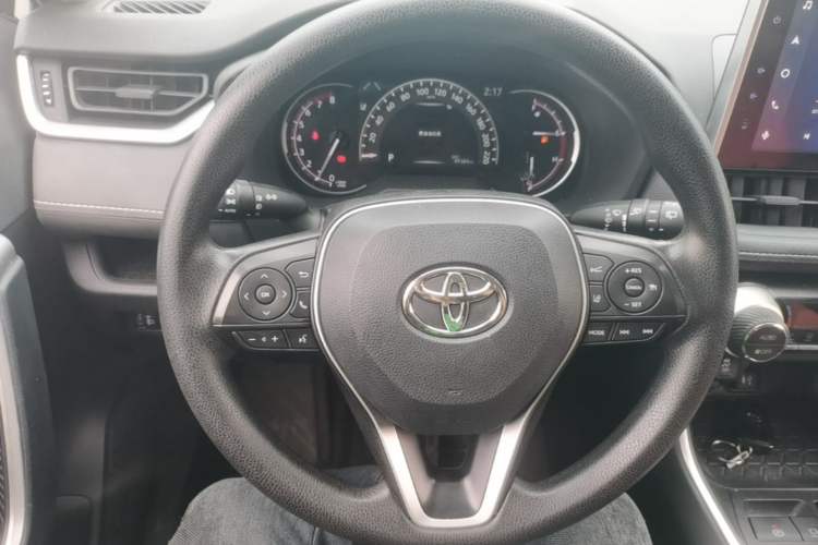 Used Toyota RAV4 2022 2.0L CVT Two-Wheel Drive Fashion Edition Steering Wheel