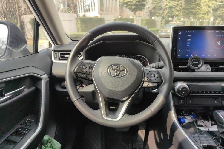 Used Toyota RAV4 2022 2.0L CVT 4x4 Style Plus Edition Steering Wheel
