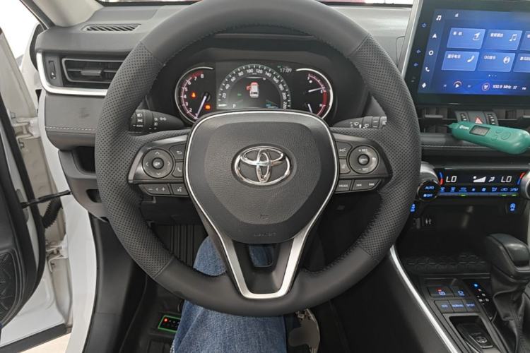 Used Toyota RAV4 2022 2.0L CVT Two-Wheel Drive Fashion Edition Steering Wheel