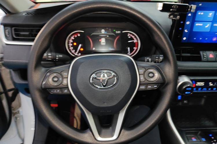 Used Toyota RAV4 2022 2.0L CVT Two-Wheel Drive Fashion Edition Steering Wheel