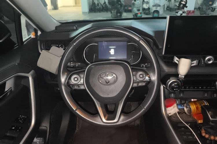 Used Toyota RAV4 2022 2.0L CVT 4x4 Style Plus Edition Steering Wheel