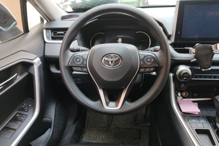 Used Toyota RAV4 2022 2.0L CVT Two-Wheel Drive Fashion Edition Steering Wheel