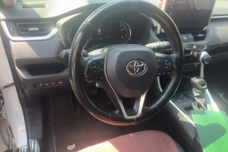Used Toyota RAV4 2022 2.0L CVT Two-Wheel Drive Fashion Plus Edition Steering Wheel
