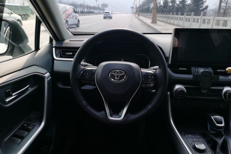 Used Toyota RAV4 2022 2.0L CVT Four-Wheel Drive Premium Edition Steering Wheel