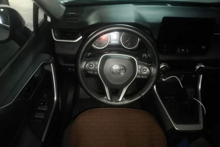 Used Toyota RAV4 2022 2.0L CVT Two-Wheel Drive Urban Edition Steering Wheel