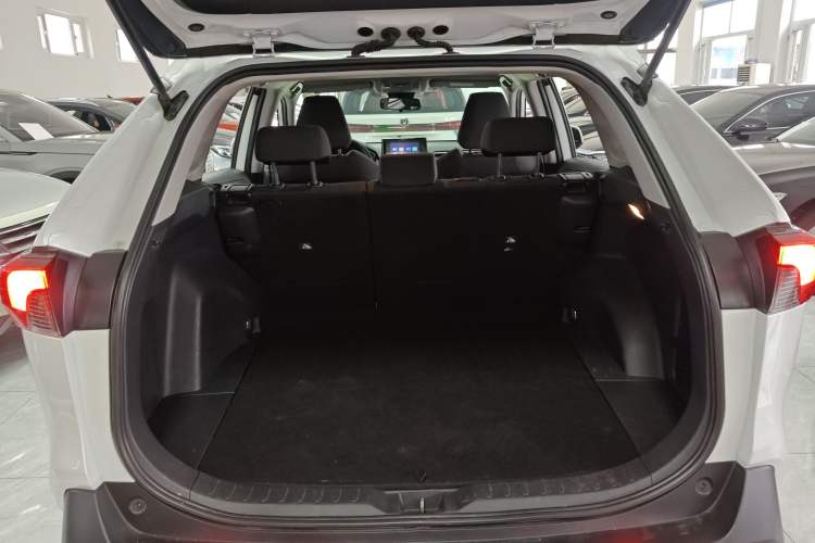 Used Toyota RAV4 2022 2.0L CVT Two-Wheel Drive Urban Edition Trunk