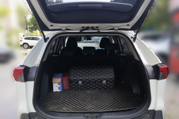 Used Toyota RAV4 2022 2.0L CVT Two-Wheel Drive Urban Edition Trunk