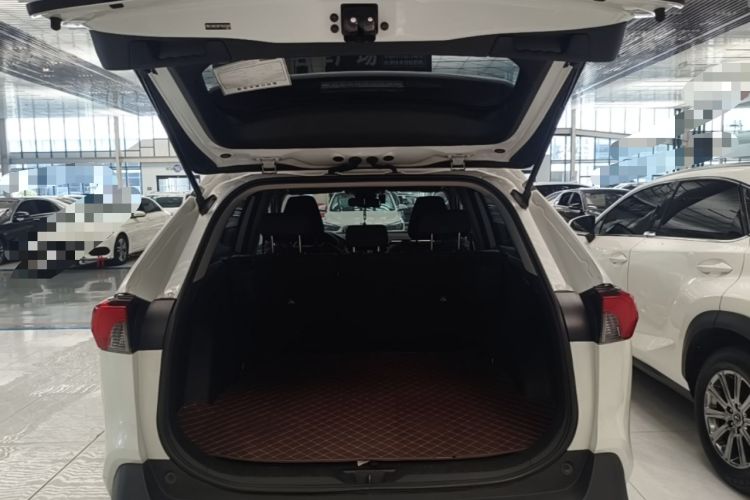 Used Toyota RAV4 2022 Dual-Engine 2.5L E-CVT Two-Wheel Drive Elite Edition Trunk