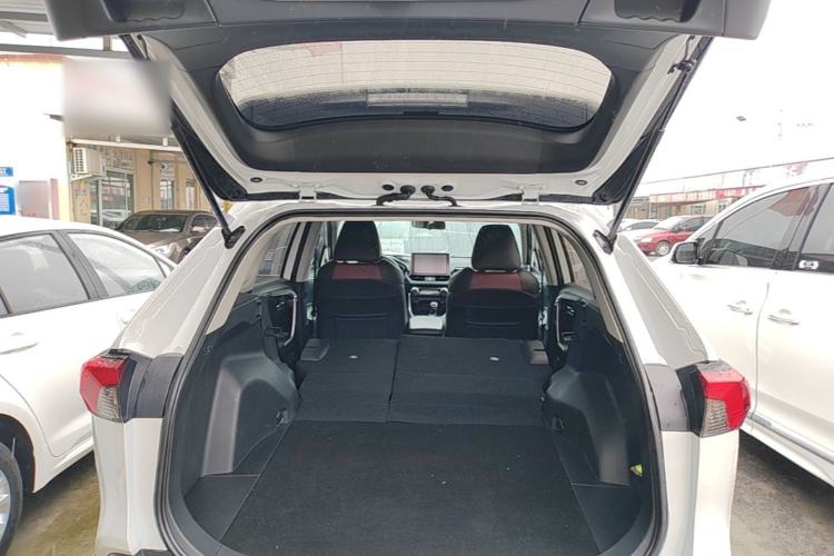 Used Toyota RAV4 2022 2.0L CVT Two-Wheel Drive Fashion Edition Trunk