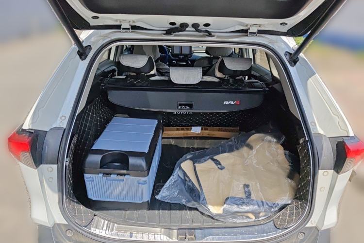 Used Toyota RAV4 2022 Dual-Engine 2.5L E-CVT Two-Wheel Drive Elite Edition Trunk