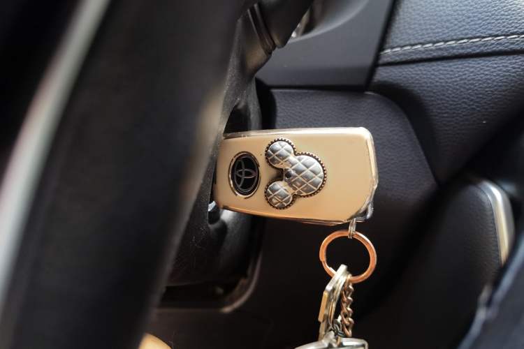 Used Toyota RAV4 2022 2.0L CVT Two-Wheel Drive Urban Edition Vehicle Key