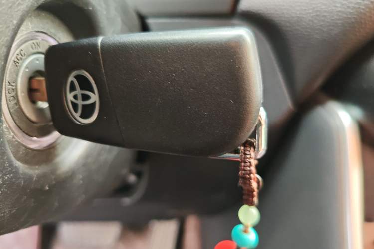 Used Toyota RAV4 2022 2.0L CVT Two-Wheel Drive Urban Edition Vehicle Key