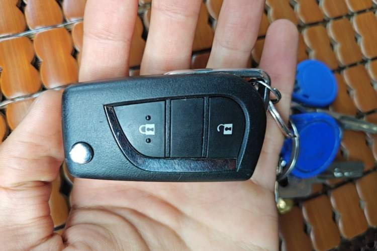 Used Toyota RAV4 2022 2.0L CVT Two-Wheel Drive Urban Edition Vehicle Key