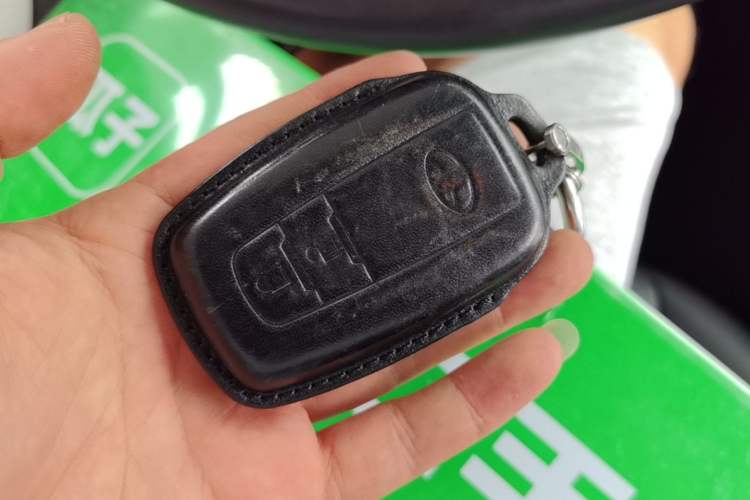Used Toyota RAV4 2022 Dual-Engine 2.5L E-CVT Four-Wheel Drive Elite Plus Edition Vehicle Key