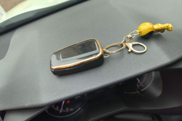 Used Toyota RAV4 2022 2.0L CVT Two-Wheel Drive Fashion Plus Edition Vehicle Key