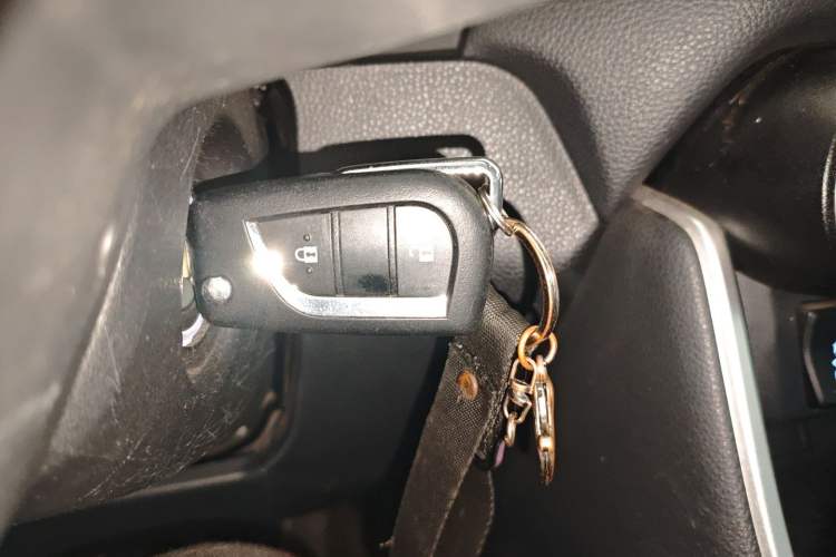 Used Toyota RAV4 2022 2.0L CVT Two-Wheel Drive Urban Edition Vehicle Key