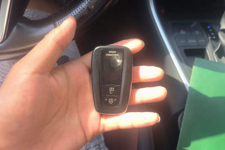 Used Toyota RAV4 2022 2.0L CVT Two-Wheel Drive Fashion Plus Edition Vehicle Key