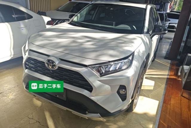 Used Toyota RAV4 2022 2.0L CVT 4x4 Style Plus Edition