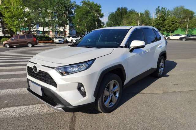 Used Toyota RAV4 2022 2.0L CVT Two-Wheel Drive Fashion Plus Edition