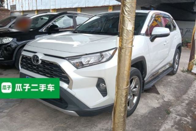 Used Toyota RAV4 2022 2.0L CVT Two-Wheel Drive Fashion Edition