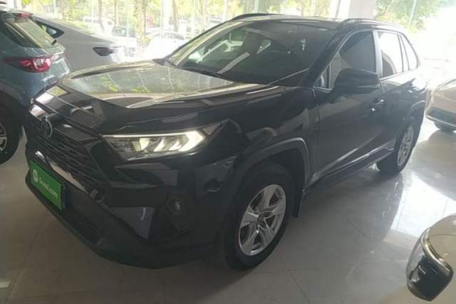 Toyota RAV4 2023 2.0L CVT Two-Wheel Drive Urban Edition usado
