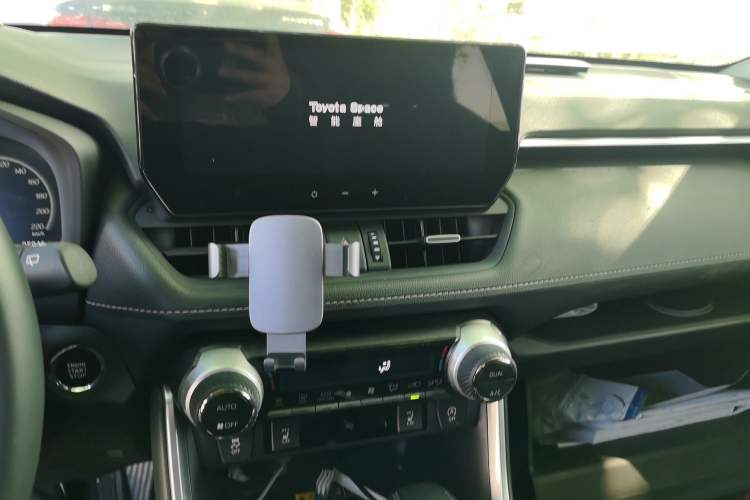 Used Toyota RAV4 2023 2.0L CVT Two-Wheel Drive Fashion Plus Edition Audio And AC Panel