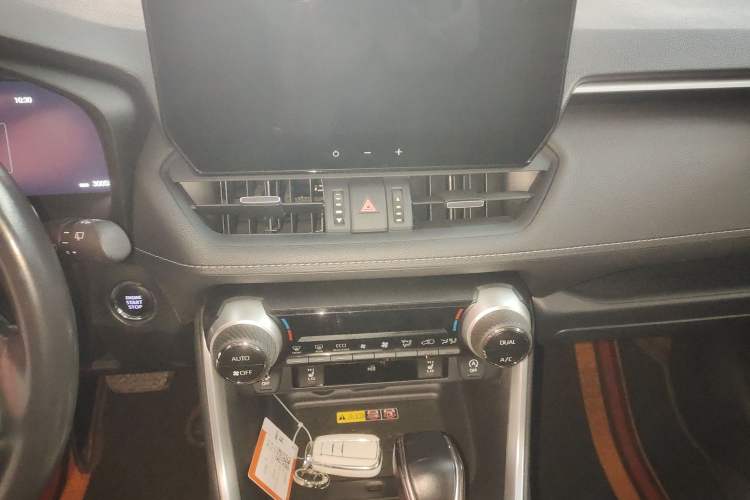 Used Toyota RAV4 2023 2.0L CVT Two-Wheel Drive Fashion Plus Edition Audio And AC Panel