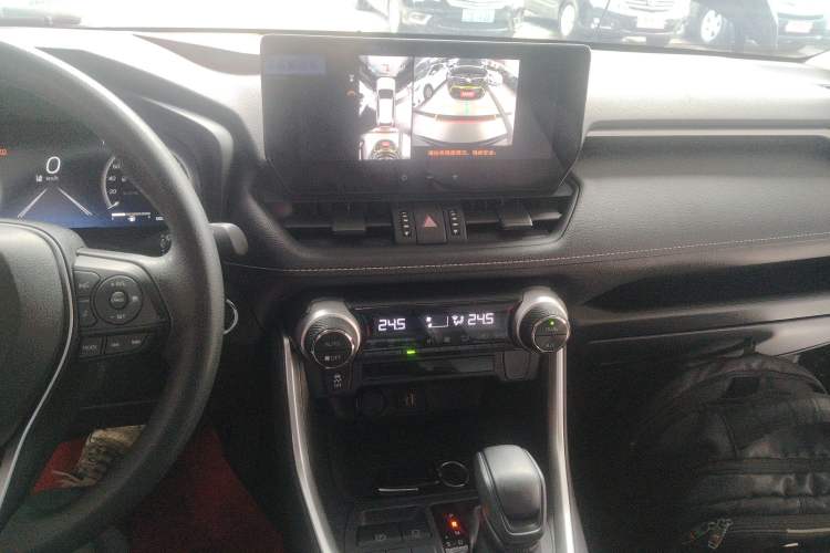 Used Toyota RAV4 2023 Dual-Motor 2.5L E-CVT Two-Wheel Drive Elite Edition Audio And AC Panel
