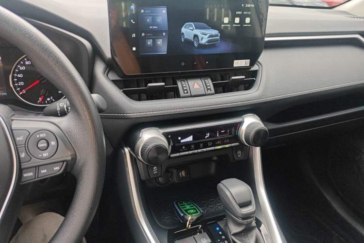 Used Toyota RAV4 2023 2.0L CVT Two-Wheel Drive Urban Edition Audio And AC Panel