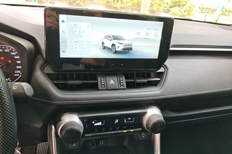 Used Toyota RAV4 2023 2.0L CVT Two-Wheel Drive Urban Edition Audio And AC Panel