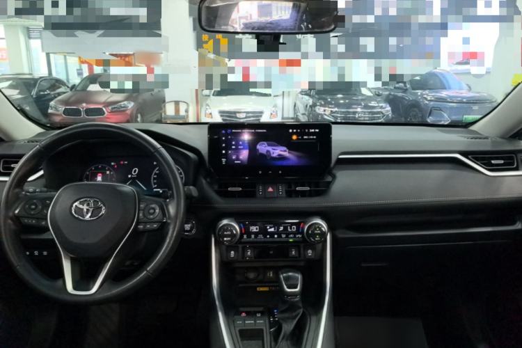 Used Toyota RAV4 2023 2.0L CVT Two-Wheel Drive Fashion Plus Edition Center Console