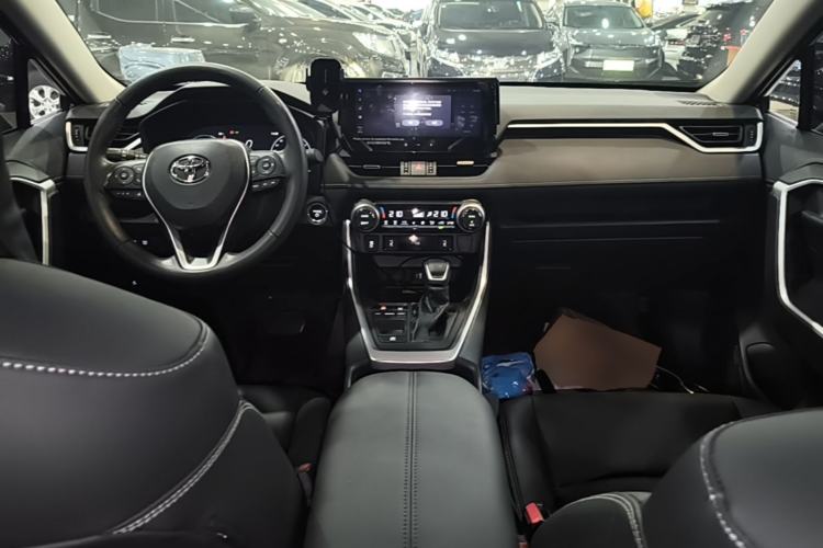 Used Toyota RAV4 2023 Dual-Engine 2.5L E-CVT Two-Wheel Drive Elite Plus Edition Center Console