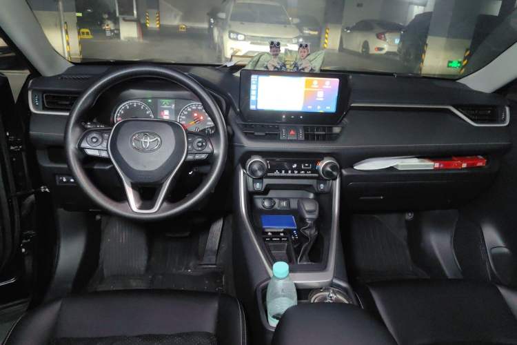 Used Toyota RAV4 2023 2.0L CVT Two-Wheel Drive Urban Edition Center Console