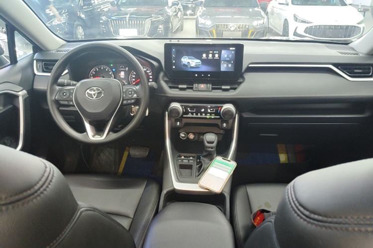 Used Toyota RAV4 2023 2.0L CVT Two-Wheel Drive Urban Edition Center Console