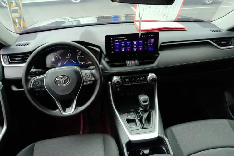 Used Toyota RAV4 2023 Dual-Motor 2.5L E-CVT Two-Wheel Drive Elite Edition Center Console