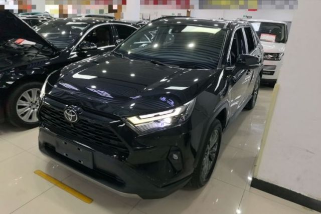 Used Toyota RAV4 2023 2.0L CVT Two-Wheel Drive Fashion Plus Edition