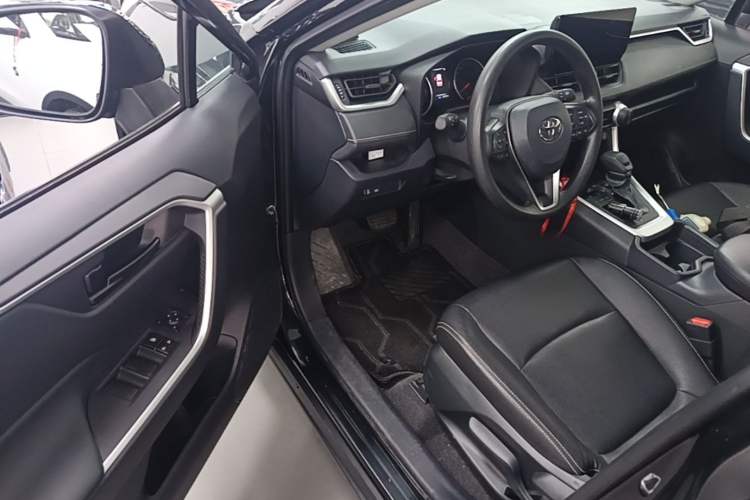 Used Toyota RAV4 2023 2.0L CVT Two-Wheel Drive Urban Edition Driver Seat