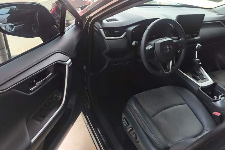 Used Toyota RAV4 2023 2.0L CVT 4x4 Explorer Plus Edition Driver Seat