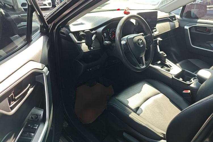 Used Toyota RAV4 2023 2.0L CVT Two-Wheel Drive Urban Edition Driver Seat