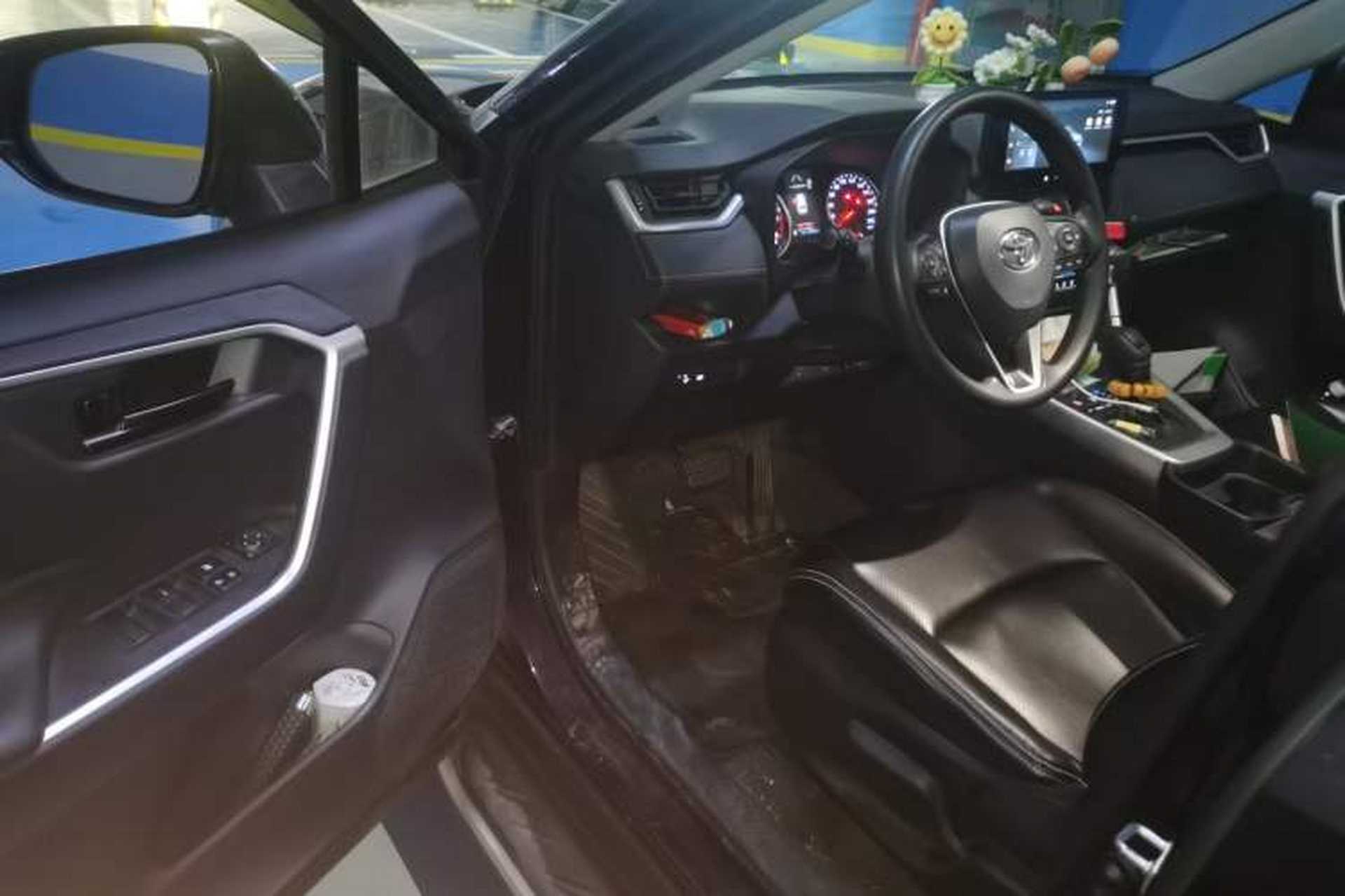 Used Toyota RAV4 2023 2.0L CVT Two-Wheel Drive Urban Edition Driver Seat