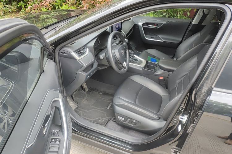 Used Toyota RAV4 2023 2.0L CVT Two-Wheel Drive Fashion Plus Edition Driver Seat