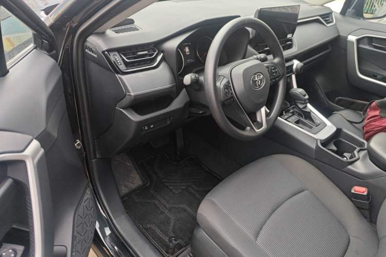Used Toyota RAV4 2023 2.0L CVT Two-Wheel Drive Urban Edition Driver Seat