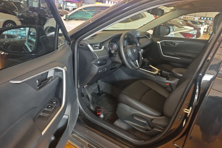 Used Toyota RAV4 2023 2.0L CVT Two-Wheel Drive Urban Edition Driver Seat
